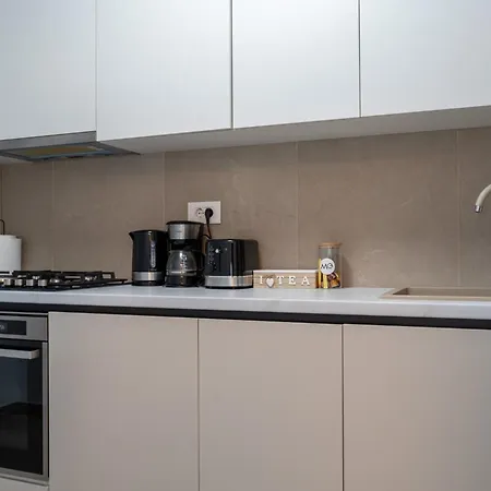 Apartment Mo Host Noua *